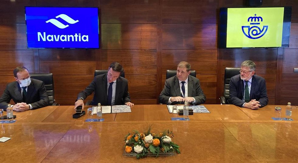Correos y Navantia se unen para ofrecer ayuda a la base logística del Ejército de Tierra