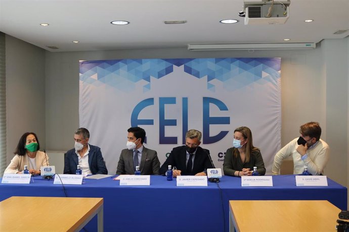 El presidente de la Federación Leonesa de Empresarios (FELE), Javier Cepedano, encabeza la presentación del CyL-Hub-León.