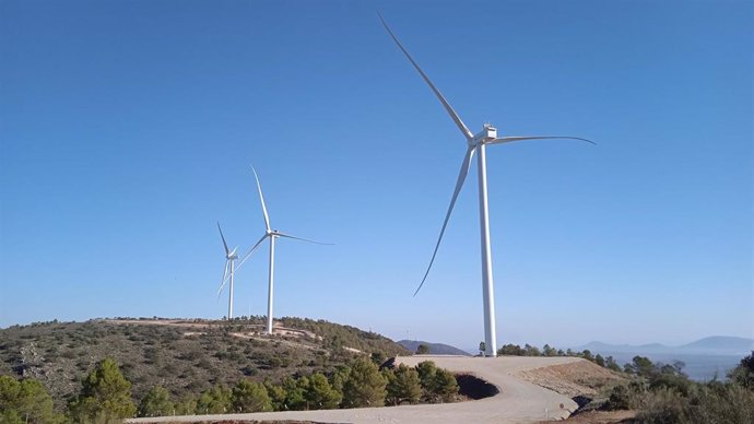 Iberdrola inicia la instalación de los aerogeneradores más potentes de España en el parque eólico de Sierra de Yeguas (Málaga)