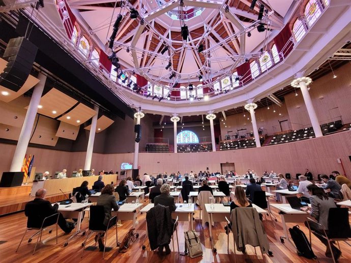 El pleno de la Diputación de Barcelona de este jueves 28 de abril.