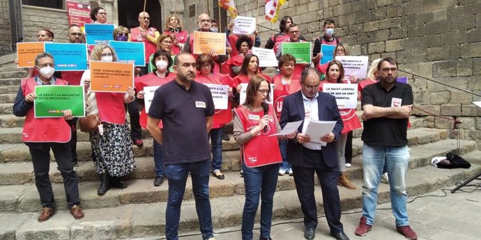 Los sindicatos de UGT y CC.OO de Catalunya han leído el manifiesto por el Día Internacional de la Seguridad y Salud en el trabajo