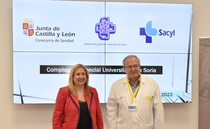 Yolanda de Gregorio y Enrique Delgado informan de la solicitud para convertir al Complejo Asistencial de Soria en Hospital Universitario.