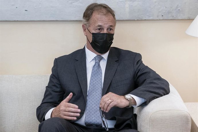 Archivo - El alcalde de la capital de Perú, Lima, Jorge Muñoz, durante una visita en Madrid