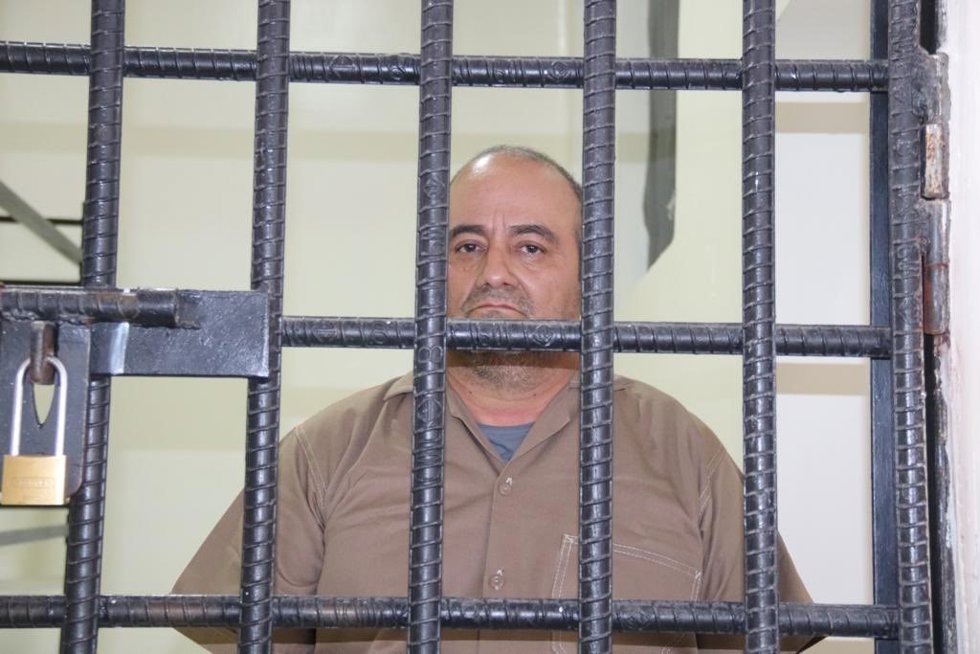 Archivo - El narcotraficante y líder del Clan del Golfo, alias 'Otoniel', en prisión.