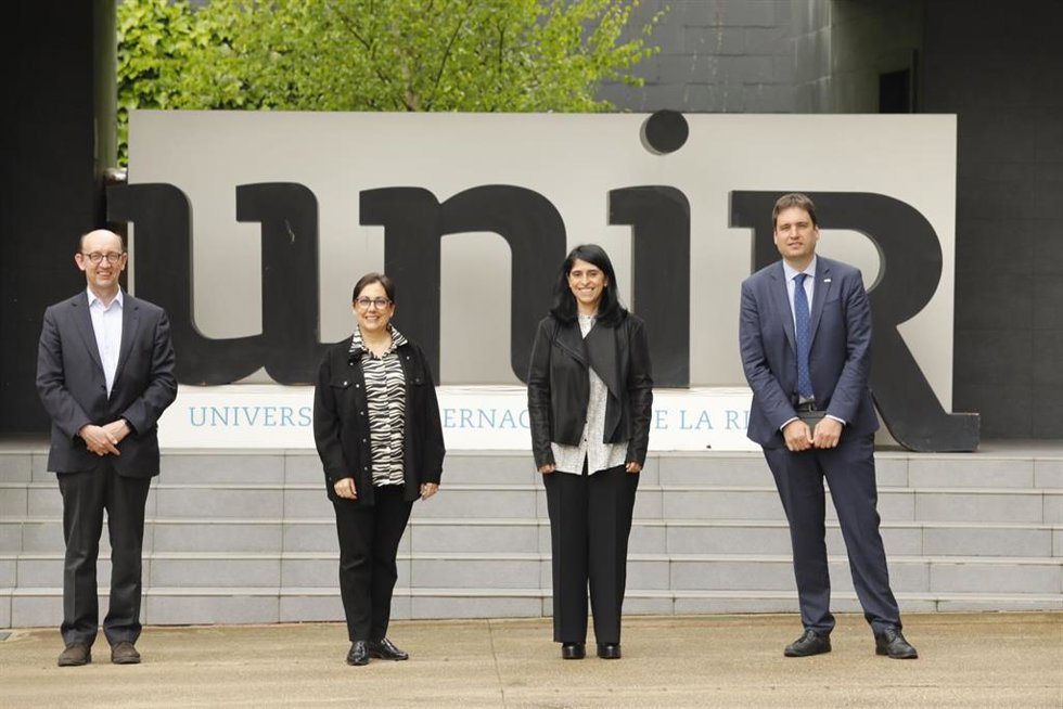 Alberto Canals, director de relaciones institucionales de UNIR; Adela López, vicerrectora de Estudiantes de UNIR; Constanza Liliana Alarcón, viceministra de Educación de Colombia; y Javier Galiana, director ejecutivo de UNIR