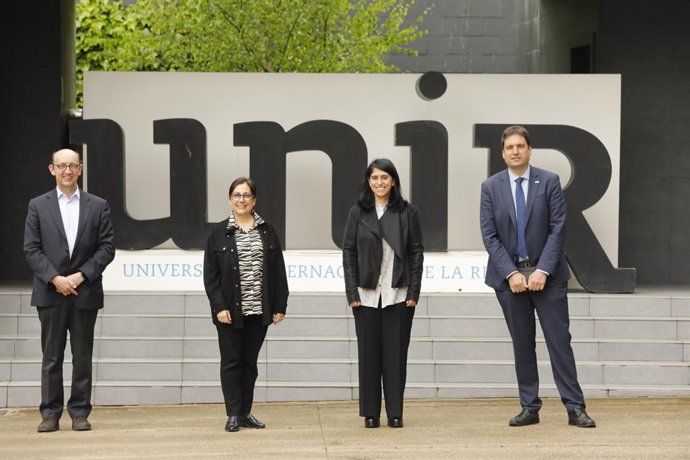 Alberto Canals, director de relaciones institucionales de UNIR; Adela López, vicerrectora de Estudiantes de UNIR; Constanza Liliana Alarcón, viceministra de Educación de Colombia; y Javier Galiana, director ejecutivo de UNIR