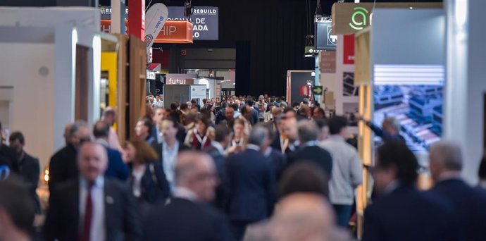 Visitantes profesionales inmobiliarios en Rebuild