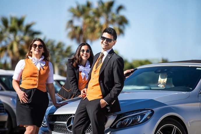 Archivo - Trabajadores Sixt