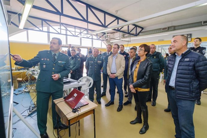 Visita de la directora general de la Guardia Civil, María Gámez, al dispositivo de seguridad del festival Viña Rock, acompañada del delegado del Gobierno de España en Castilla-La Mancha, Francisco Tierraseca