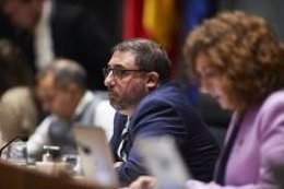 El presidente del Parlamento de Navarra, Unai Hualde, durante la sesión plenaria