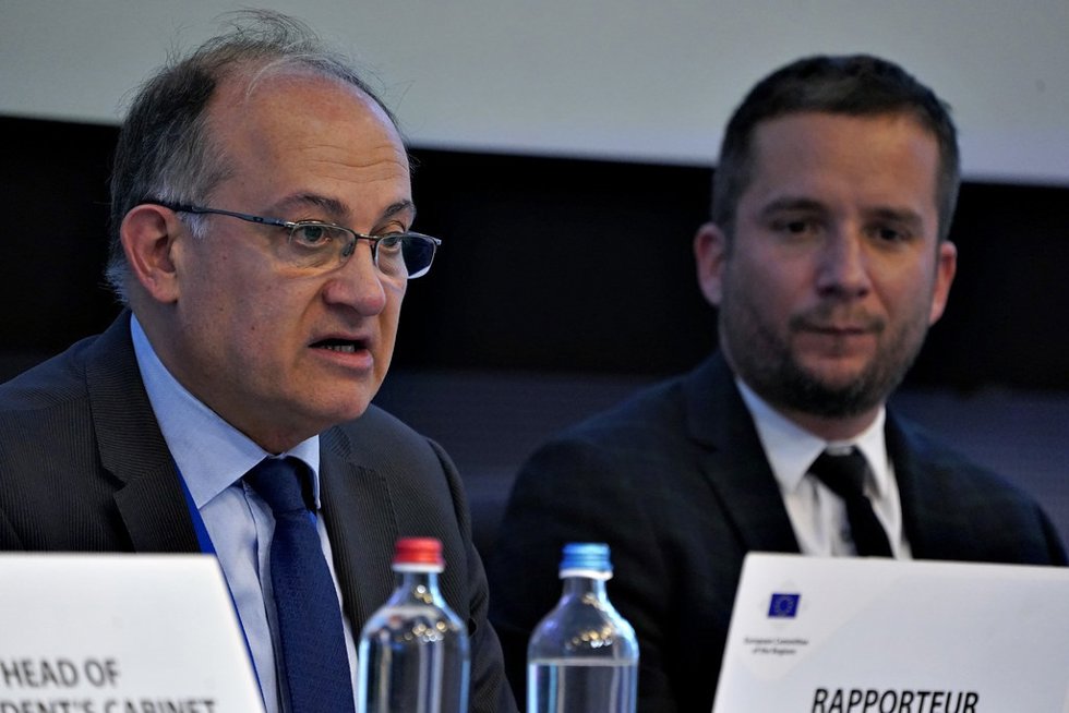 El secretario autonómico para la Unión Europea y Relaciones Externas de la Generalitat Valenciana, Joan Calabuig Rull, durante el 149 plenario Comité Europeo de las Regiones