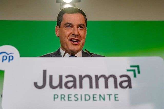 Intervención abierta a los medios del presidente del PP-A y de la Junta, Juanma Moreno, ante la Junta Directiva del PP-A a 26 de abril del 2022 en Sevilla (Andalucía, España)