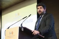 López Miras reafirma su apoyo a la educación concertada durante la reelección de Pedreño al frente de Ucoerm