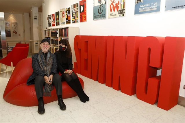 Archivo - El director de la Seminci, Javier Angulo, y la concejala de Cultura y Turismo de Valladolid, Ana Redondo, posan en la presentación del Espacio Seminci, a 15 de febrero de 2022, en Valladolid, Castilla y León (España).