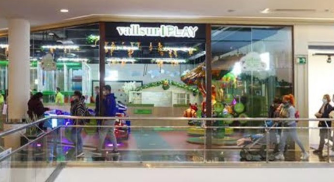 El área de 'Vallsur Play' para los más pequeños en el centro comercial vallisoletano