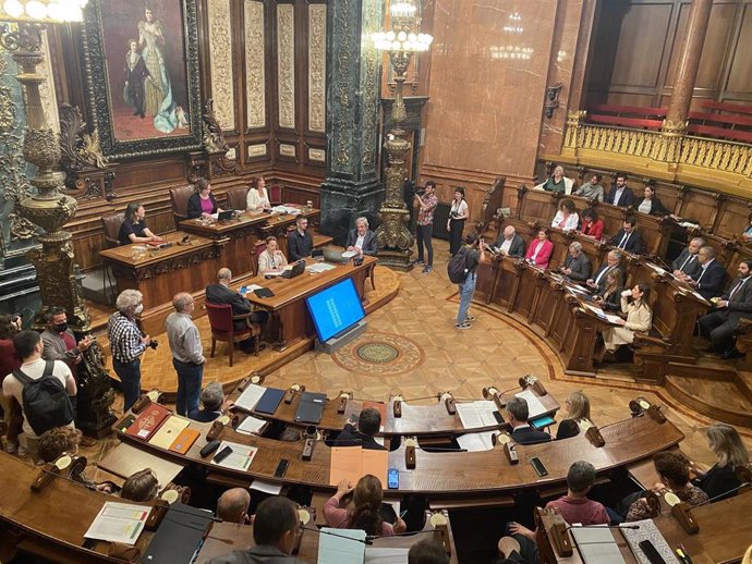 Pleno del Ayuntamiento de Barcelona a 29 de abril de 2022.