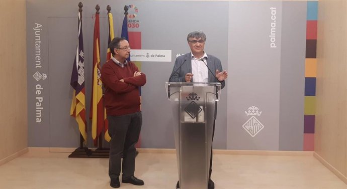 El regidor de Medio Ambiente y Bienestar Animal, Ramon Perpiny, y el coordinador del área, Nicolau Cañellas.