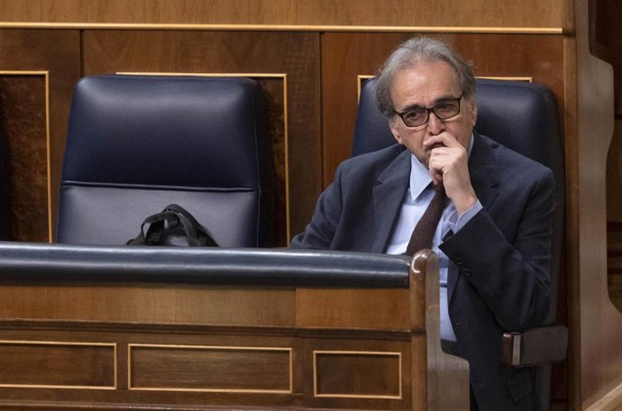 El ministro de Universidades, Joan Subirats, en una sesión plenaria, en el Congreso de los Diputados