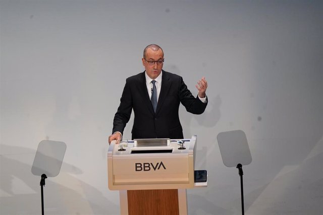 Archivo - El consejero delegado de BBVA, Onur Genç, en la Junta de Accionistas del banco en Bilbao.