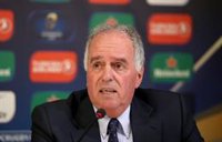 Alfonso Feijoo anuncia su dimisión como presidente de la FER por el 'caso Van den Berg'