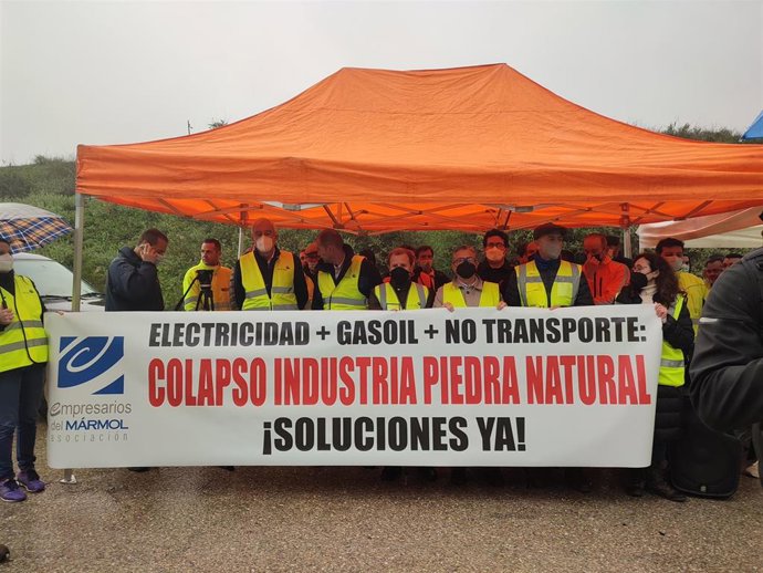 Movilización convocada por la patronal del mármol en marzo