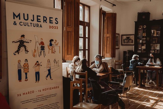Programa 'Mujeres y Cultura'