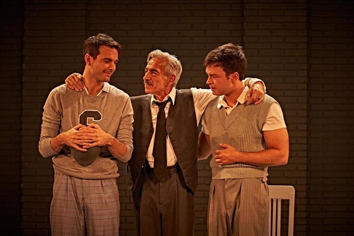 "Muerte De Un Viajante", Obra De Arthur Miller Dirigida Por Rubén Szuchmacher En Una Versión De Natalio Grueso