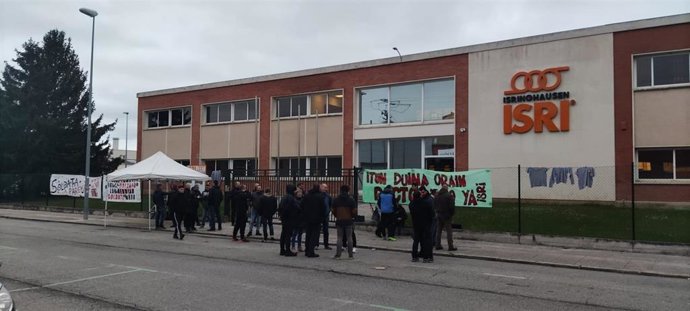 Trabajadores de ISRI, en huelga para desbloquear la negociación del pacto de empresa.