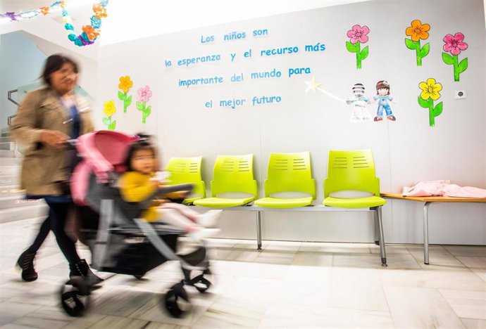 Mujeres jóvenes, extranjeras y en búsqueda de empleo, el perfil de madres de las escuelas infantiles de Casa Caridad