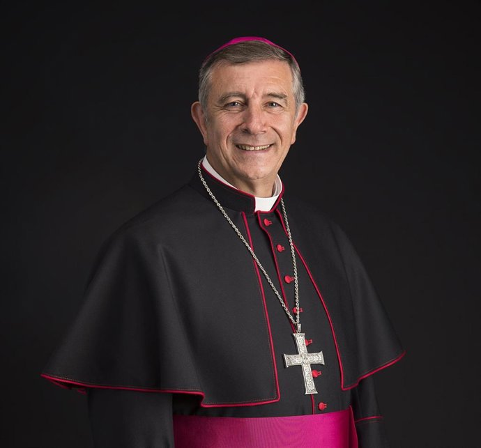 José Luis Retana Gozalo, obispo de Plasencia.