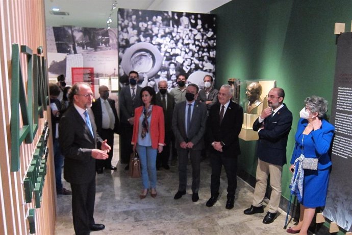 Inauguración de la exposición 'Azaña: intelectual y estadista. A los 80 años de su fallecimiento en el exilio', en el Museo de Zaragoza.