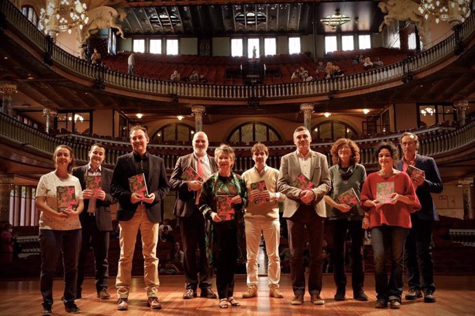 El director general del Palau de la Música Catalana, Joan Oller, en la presentación de la temporada 2022-2023 junto a la presidenta, Mariona Carulla, en Barcelona