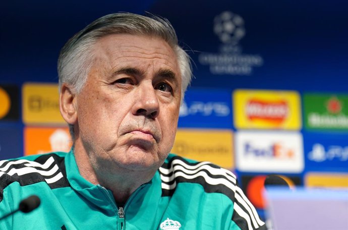 25 April 2022, United Kingdom, Manchester: Real Madrid manager Carlo Ancelotti attends a press conference at the Etihad Stadium, ahead of Tuesday's UEFA Champions League semi-final first leg soccer match against Manchester City. Photo: Martin Rickett/PA