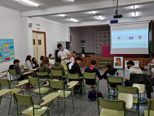 Taller del programa Forma Joven.