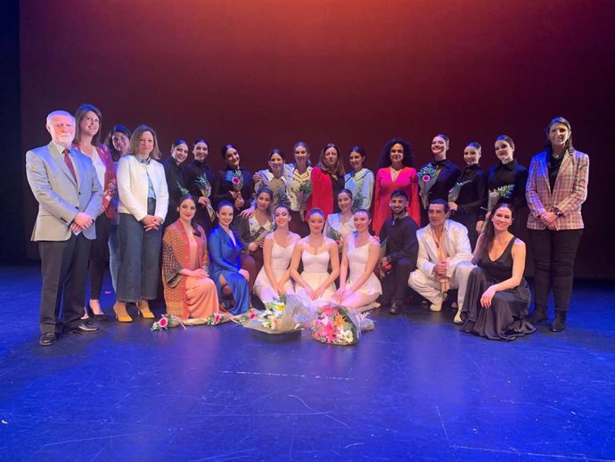 La viceconsejera de Educación y Deporte, María del Carmen Castillo, celebra el Día Internacional de la Danza con la comunidad educativa malagueña en el Cánovas