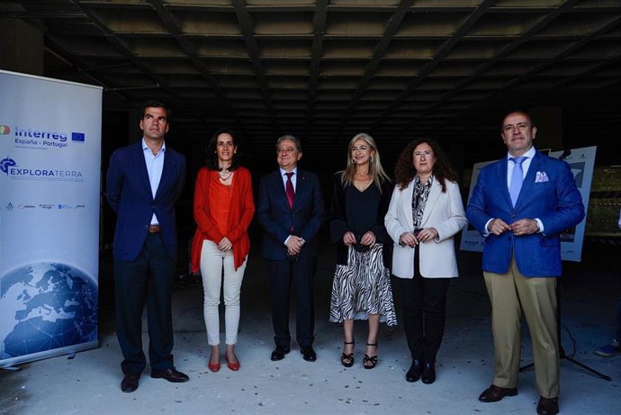 Acto de inicio de las obras del Espacio Cultural Exploraterra en un espacio cedido por el Ayuntamiento en Marqués de Contadero.