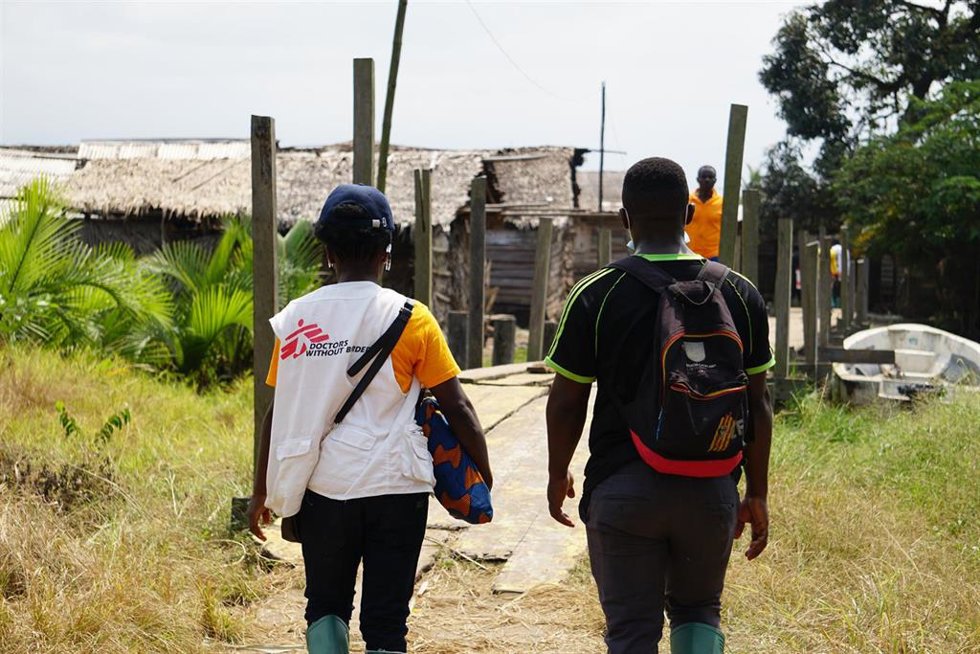 Archivo - Imagen de archivo de la vacunación contra el cólera por MSF en en la región Suroeste de Camerún.