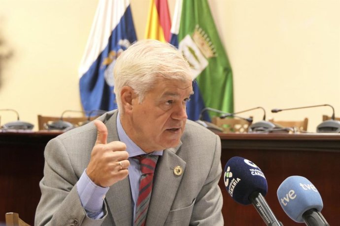 El presidente del Cabildo de El Hierro, Alpidio Armas