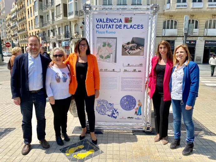 Urbanismo inaugura la exposición "Valncia, Ciudad de Plazas"
