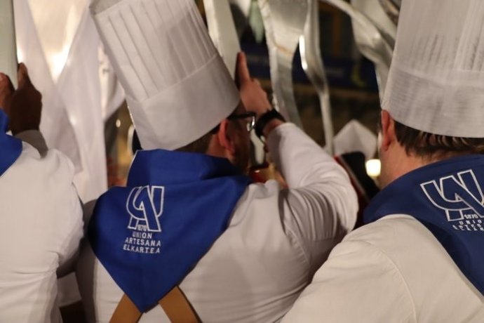 Archivo - Imagen de la tamborrada de la Unión Artesana de San Sebastián