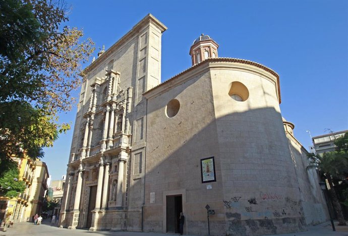 Archivo - Iglesia de la Santisima Cruz, o parroquia del Carmen, situada en la plaza del Carmen de Valencia.