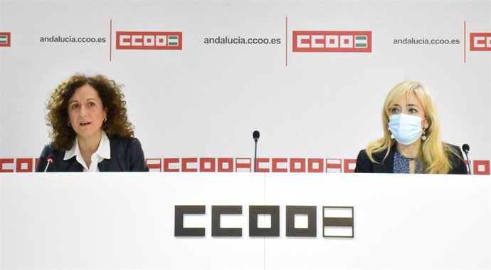De izquierda a derecha, la secretaria general de CCOO-A, Nuria López, y de UGT-A, Carmen Castilla.