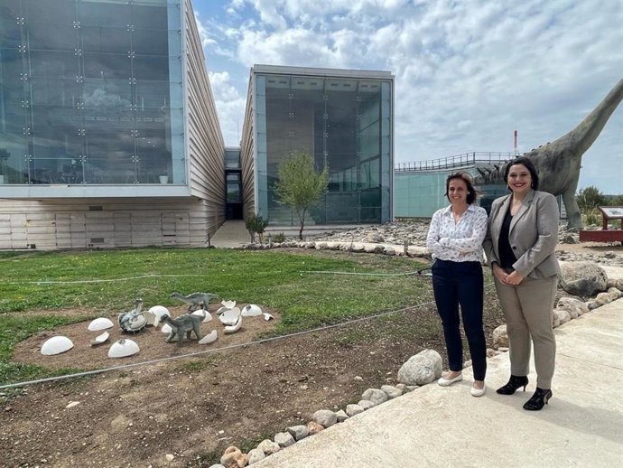 El Museo de Paleontología incorpora tres nuevas maquetas que reproducen un nido de dinosaurios.