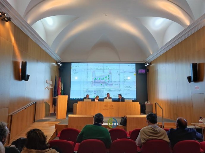 Sesión informativa sobre la reurbanización de la plaza de Montesión