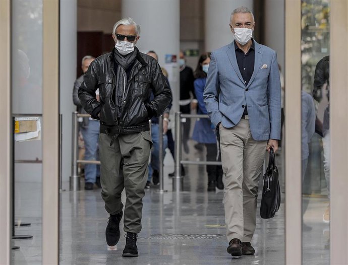 Archivo - El penalista Juan Carlos Navarro (d) y el autodenominado 'yonki del dinero', Marcos Benavent (i)