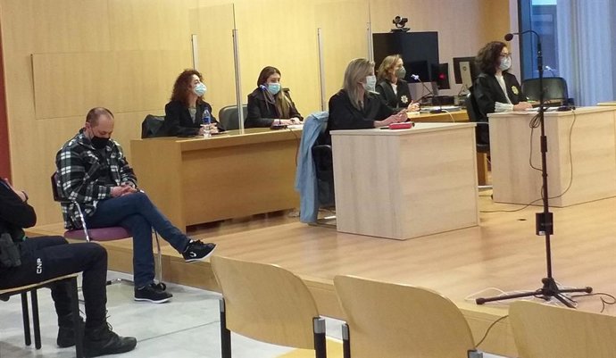 Juicio contra un hombre por el asesinato de su ex pareja,  la gijonesa Lorena Dacuña, en la Sección Octava de la Audiencia Provincial de Asturias con sede en Gijón