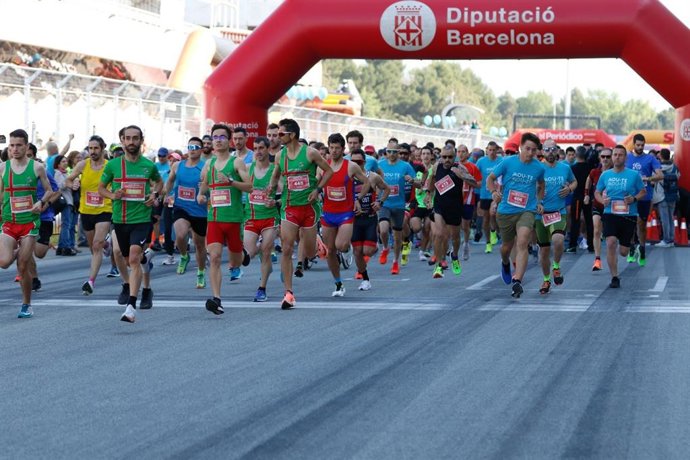 La carrera solidaria 'Muévete por la Esclerosis Múltiple' en Barcelona