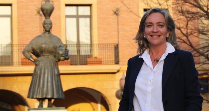 Archivo - Fraga (Huesca) declara tres días de luto por la muerte de su alcaldesa.