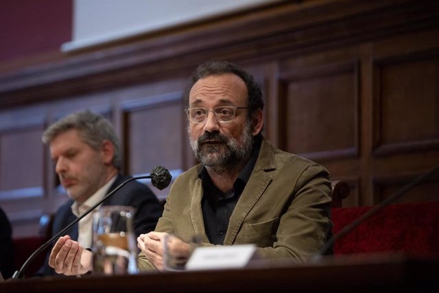 El abogado Benet Salellas, participa en un debate organizado por Òmnium Cultural, en el Aula Magna del Edificio Histórico de la Universidad de Barcelona, a 29 de abril de 2022, en Barcelona, Cataluña (España).