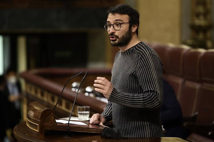 Archivo - El diputado de la CUP, Albert Botrán, interviene en una sesión plenaria, en el Congreso de los Diputados, a 30 de marzo de 2022, en Madrid (España). El pleno gira en torno a las conclusiones del Consejo Europeo que se celebró el pasado 24 y 25